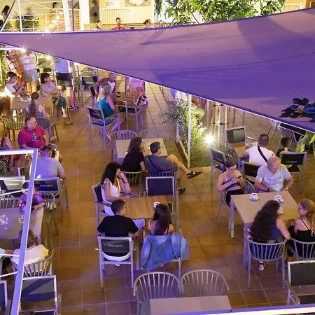 Prestige Sant Marc 4* רוזס