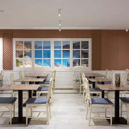 Prestige Sant Marc 4* רוזס