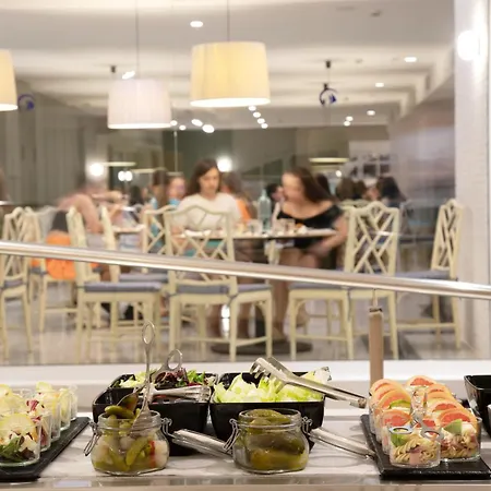 Prestige Sant Marc 4* רוזס